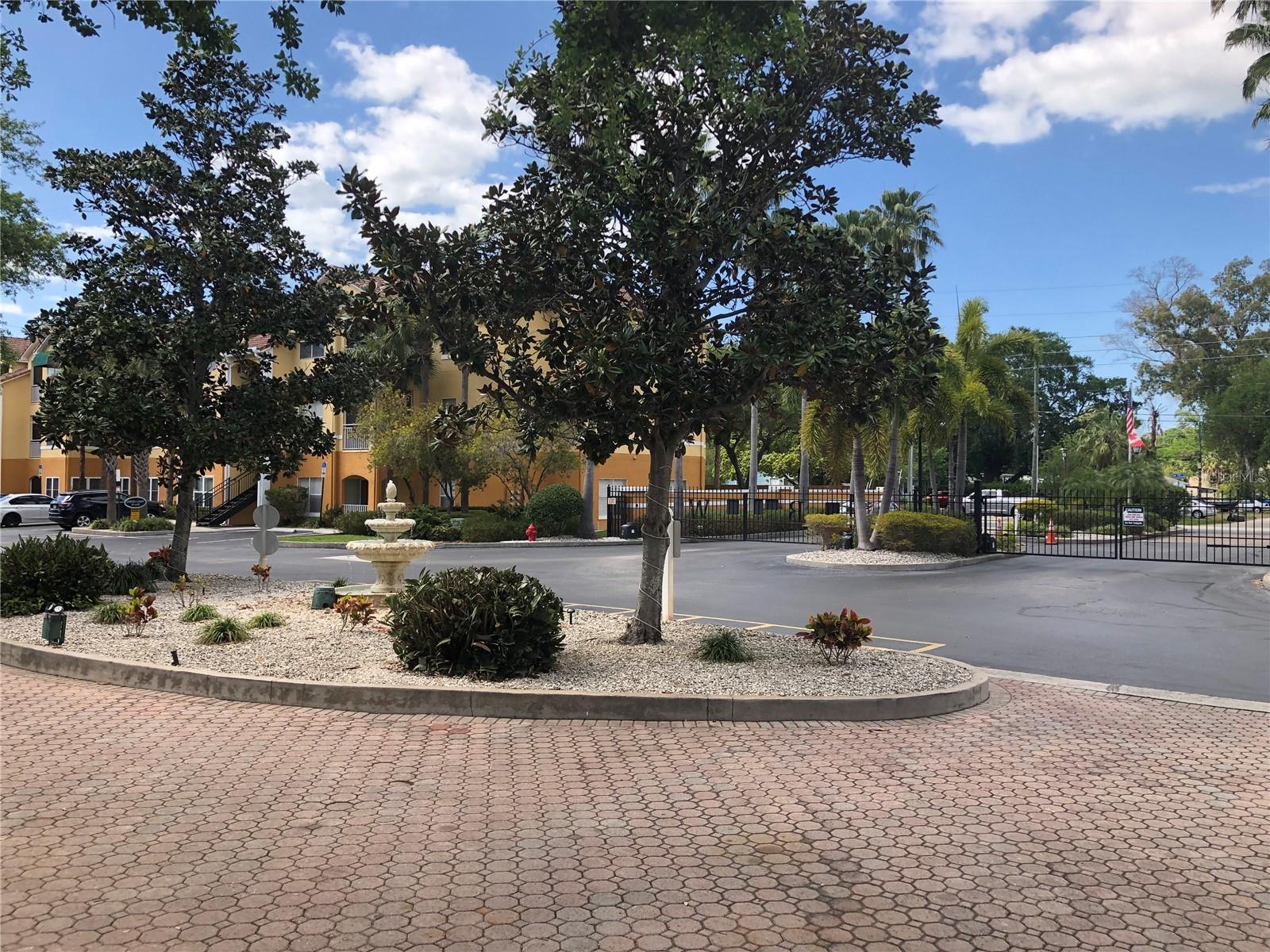 BEACHWAY CONDOS - Residential Lease