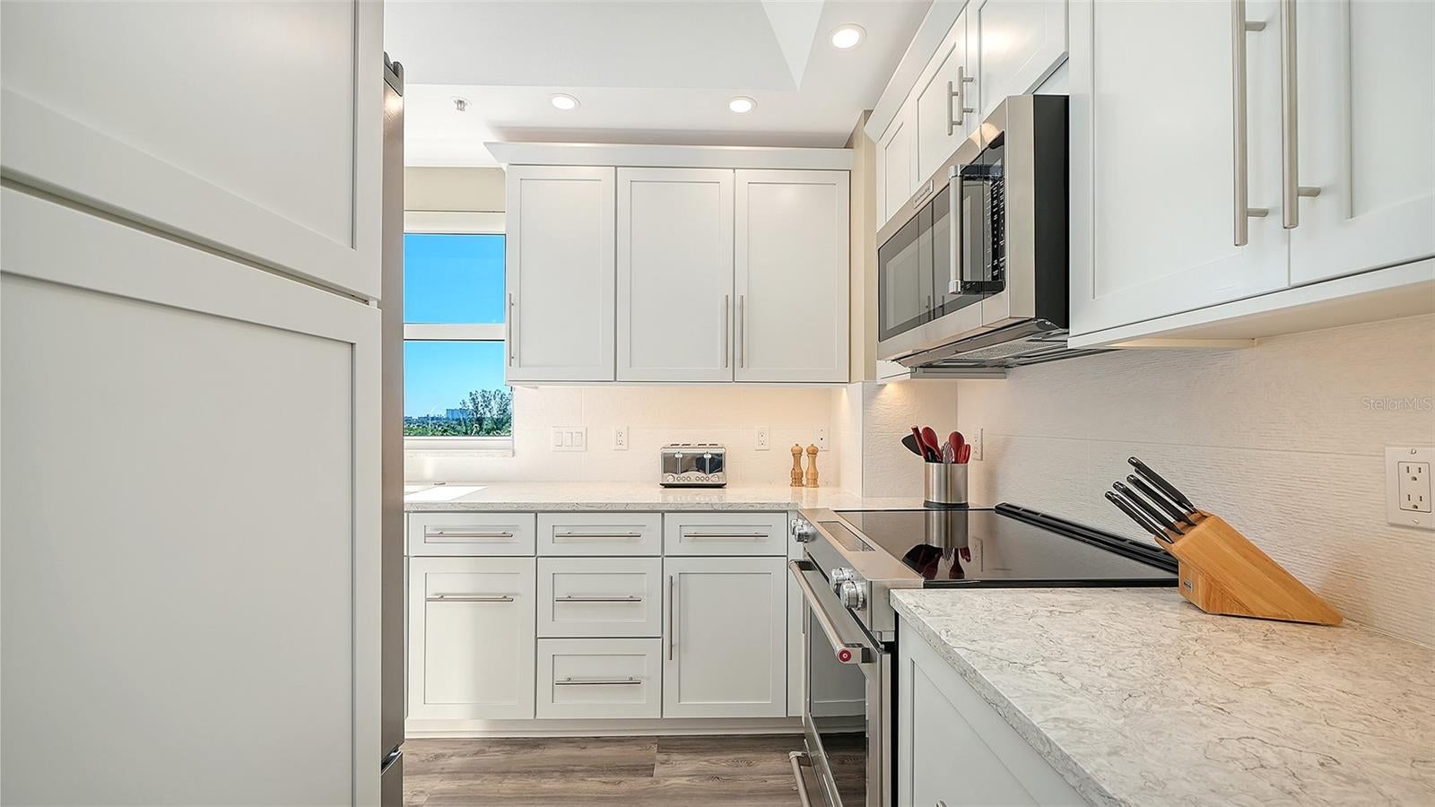 3070 GRAND BAY BOULEVARD 645, LONGBOAT KEY, FL, 34228 4 3070 GRAND BAY BOULEVARD 645