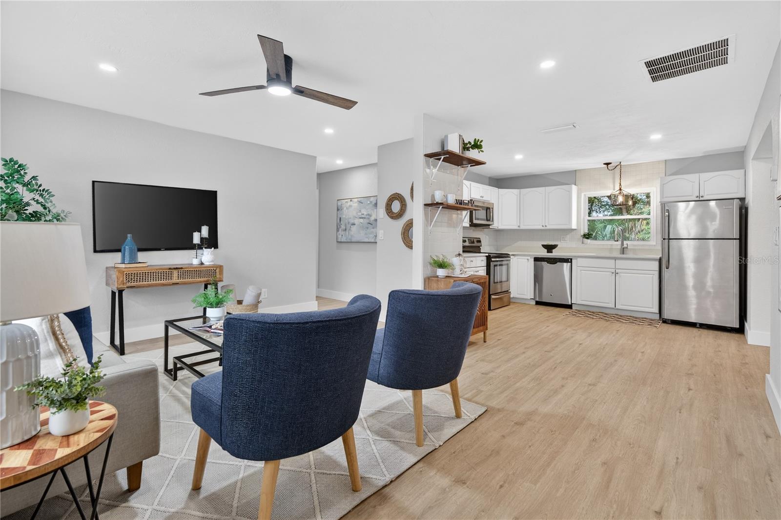 DENNISTONS ORANGE CITY DELAND FARMS - Residential