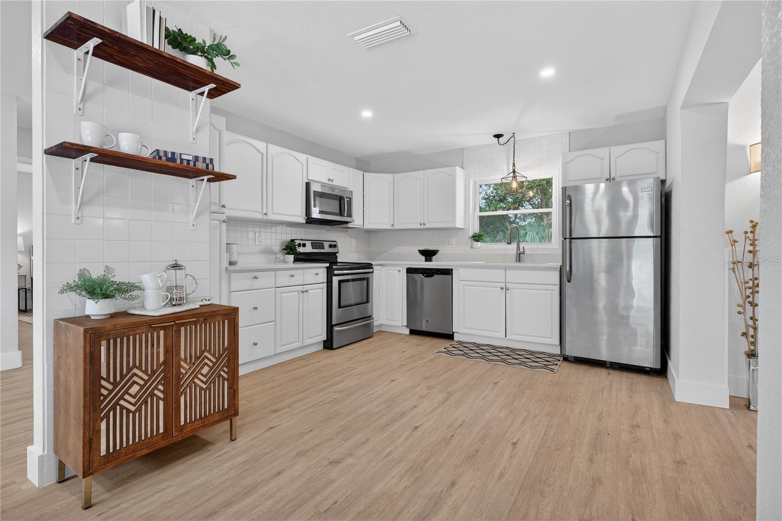 DENNISTONS ORANGE CITY DELAND FARMS - Residential