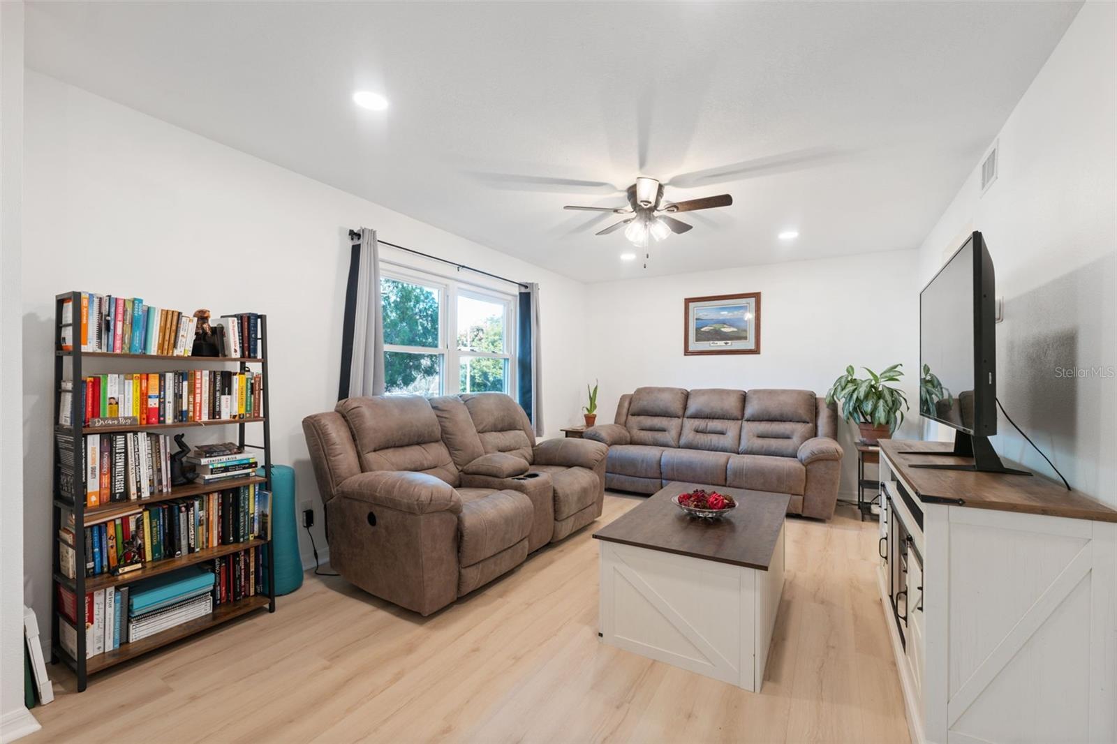 HARVARD ARMS TWNHS - Residential