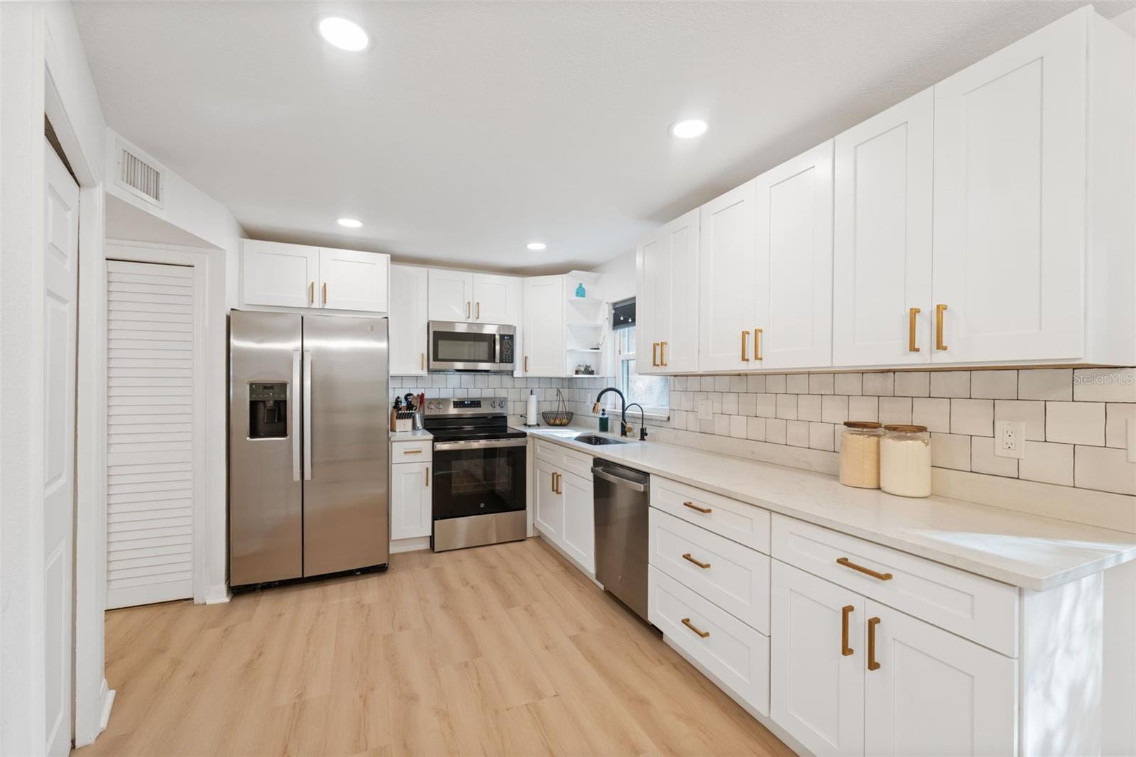 HARVARD ARMS TWNHS - Residential