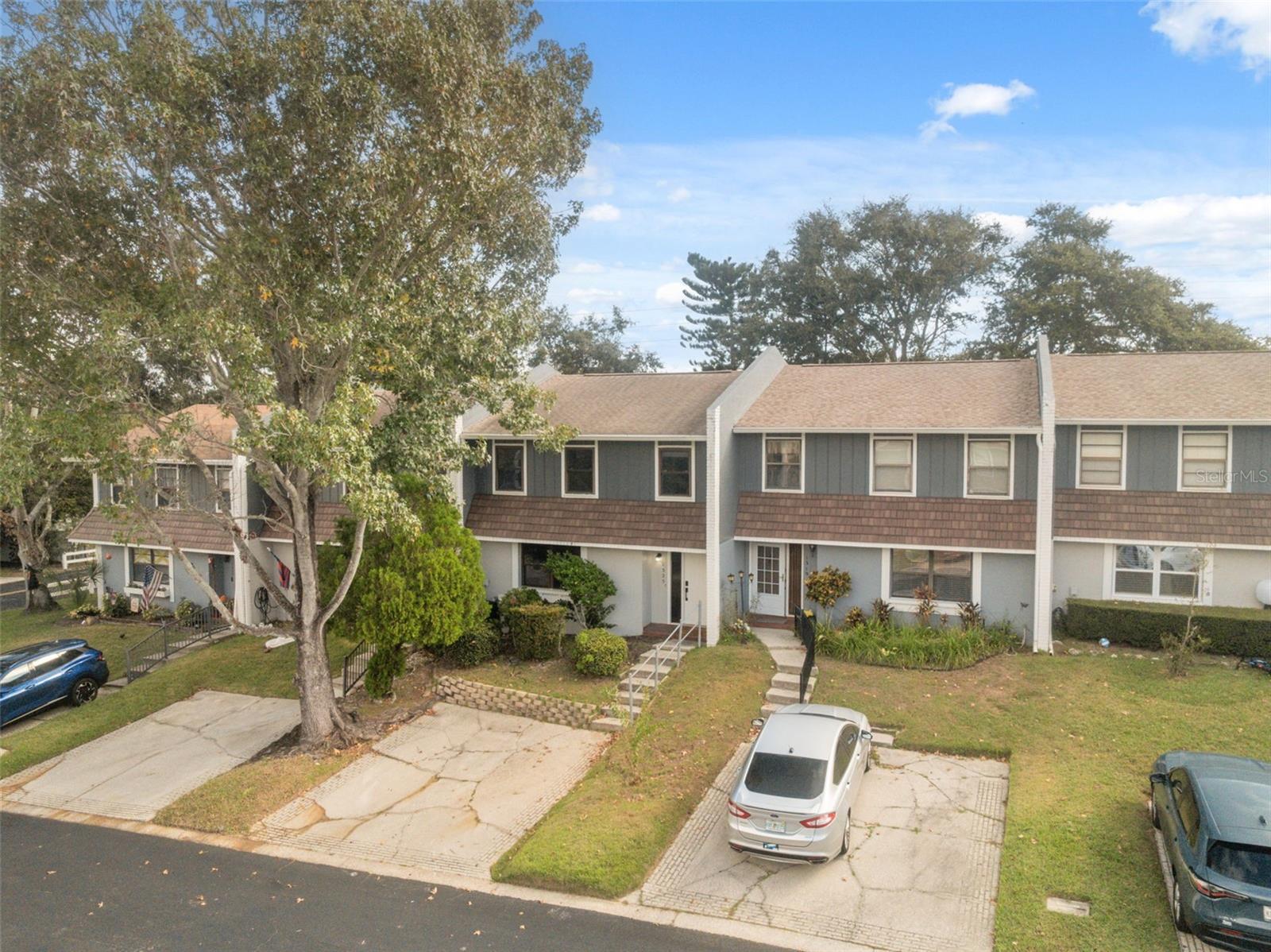 HARVARD ARMS TWNHS - Residential