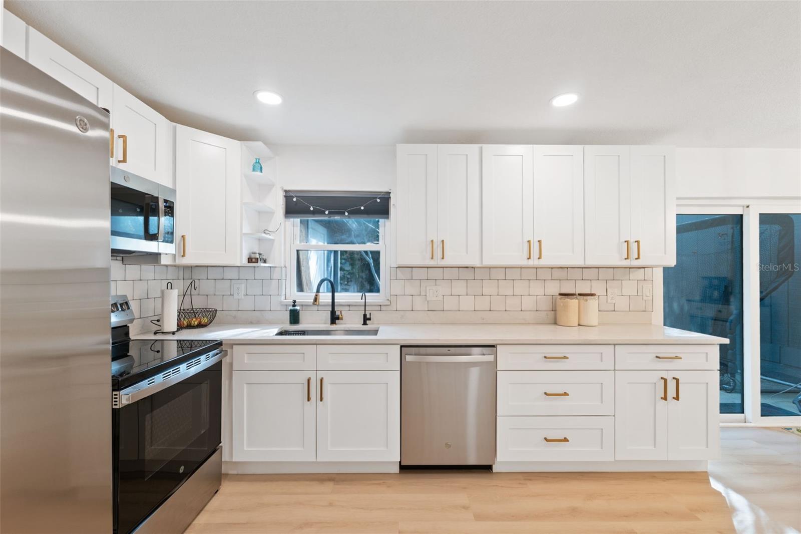 HARVARD ARMS TWNHS - Residential