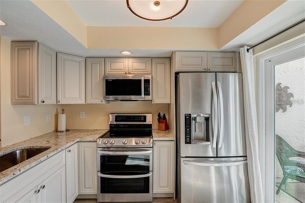 SPINNAKER COVE PH I SEC - Residential