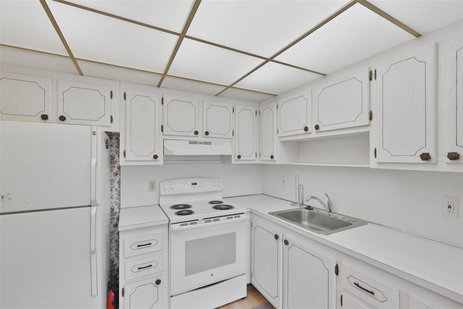 1811 BEDFORD LANE 163