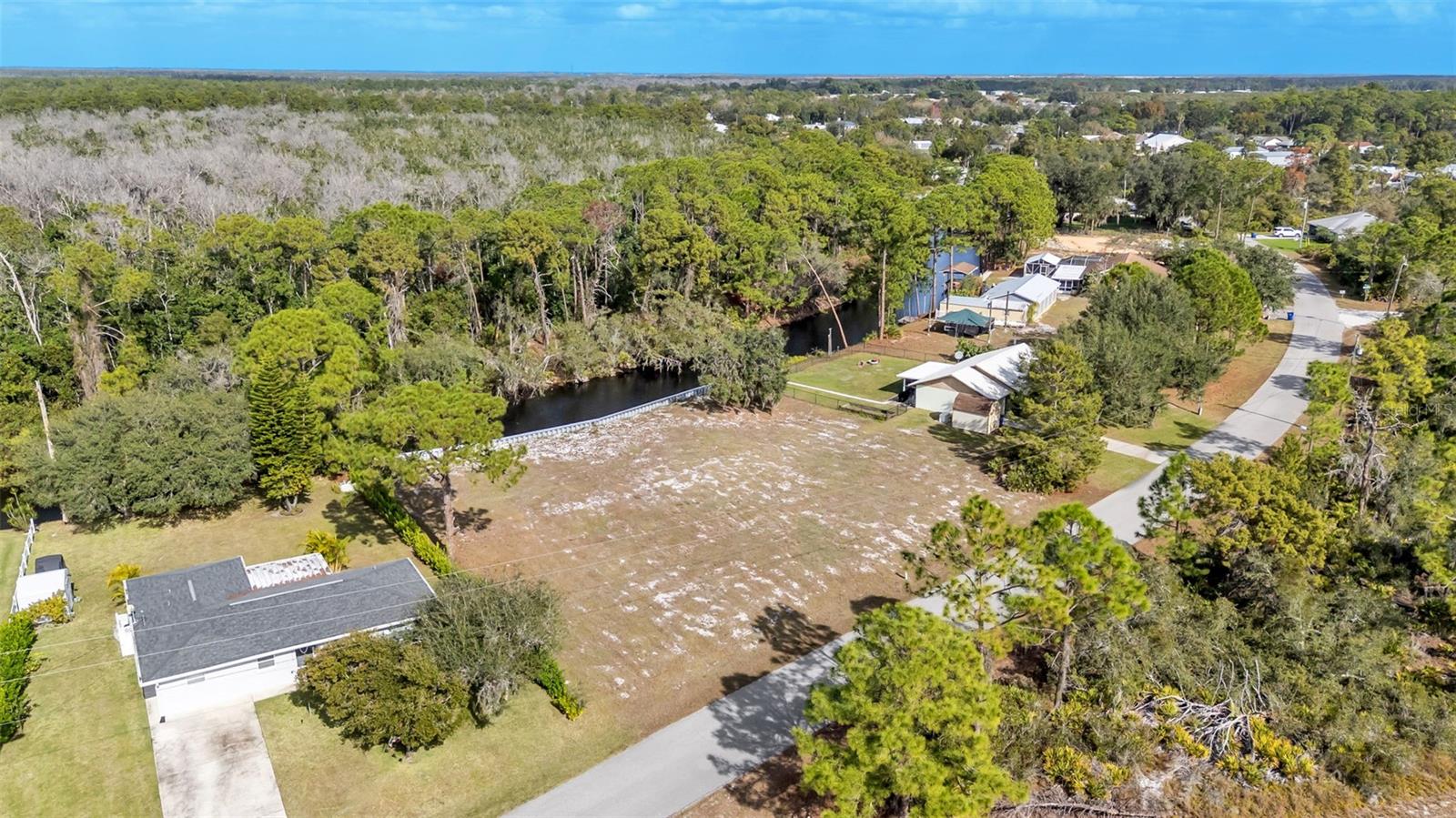 LEISURE LAKES SEC 11 - Land