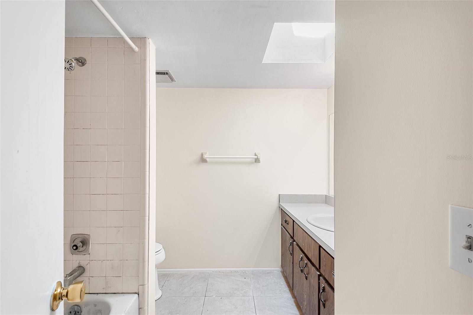 THREE LAKES VILLAGE - Residential