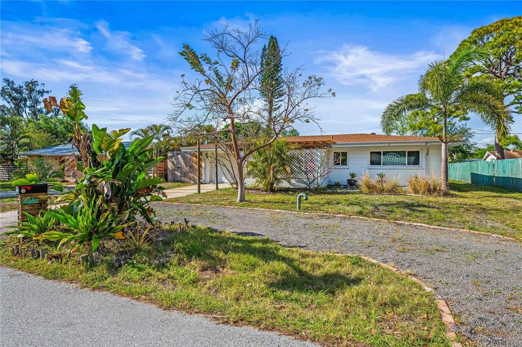 Photo of 2717 Parma Street, Sarasota, FL 34231 (MLS # A4688671)
