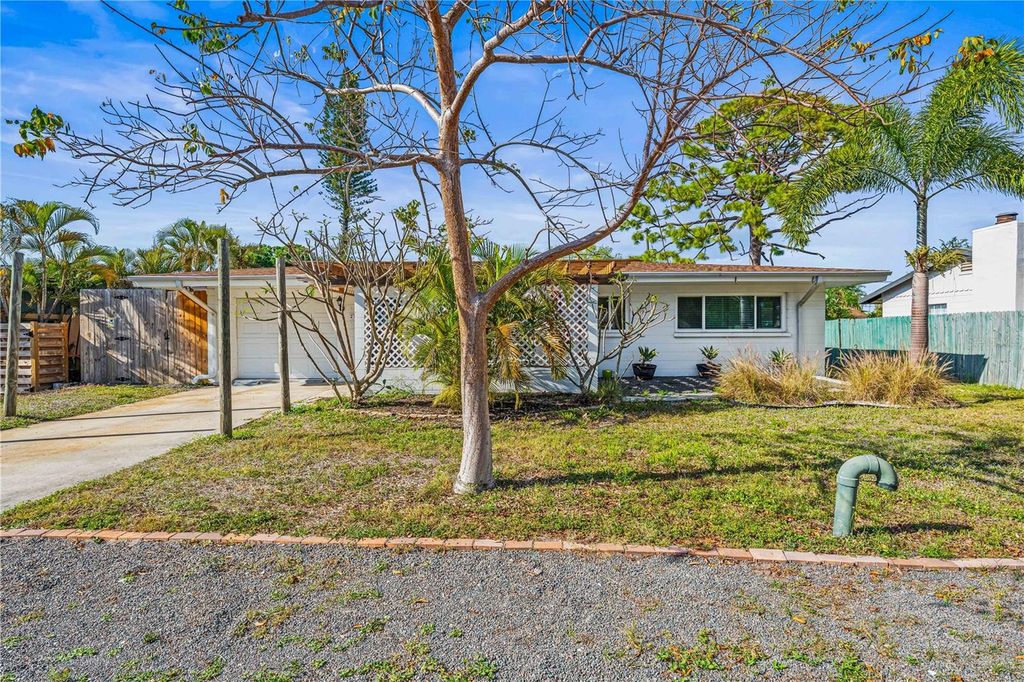 Photo of 2717 Parma Street, Sarasota, FL 34231 (MLS # A4688671)