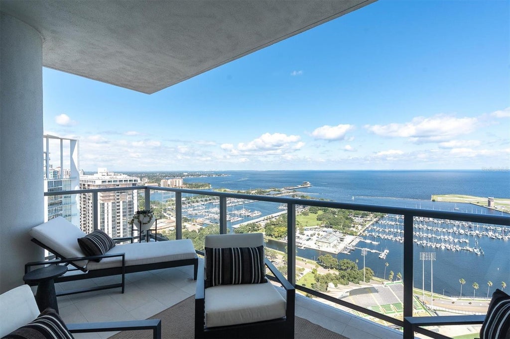 Photo of 301 1st Street S #3003, St Petersburg, FL 33701 (MLS # W7889894)