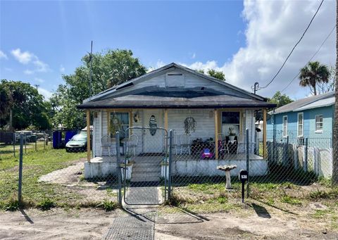 528 RONNOC LANE NEW SMYRNA BEACH FL 32168