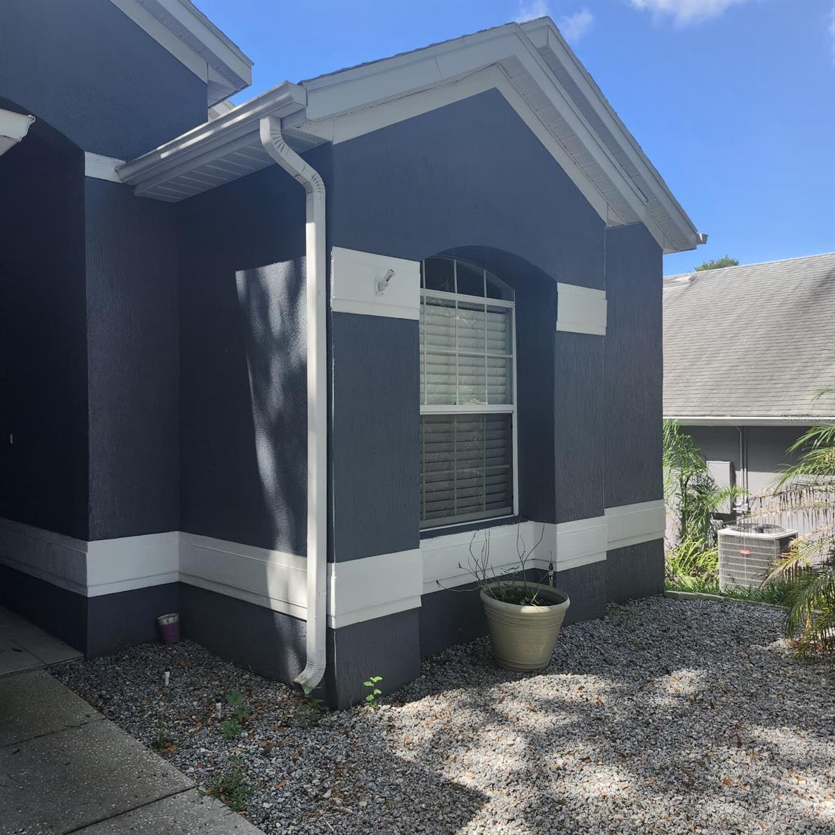 840 WHITE IVEY COURT
