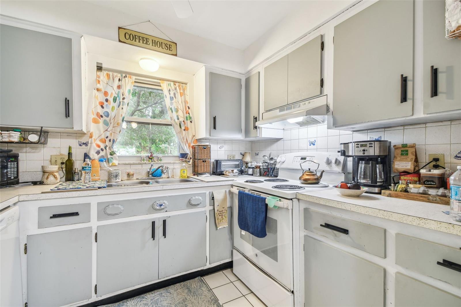 SOUTH GROVE SUB - Residential Income