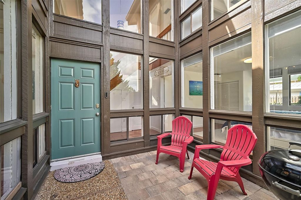 Photo of 800 S Blvd Of Presidents #12, Sarasota, FL 34236 (MLS # A4672174)