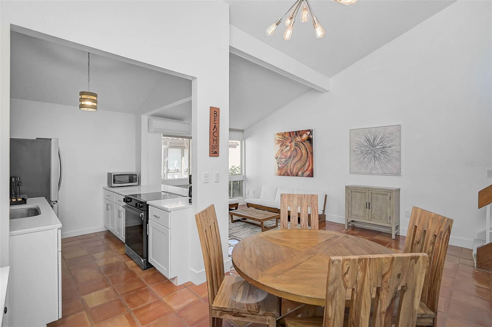 EMBASSY VILLAS - Residential Lease