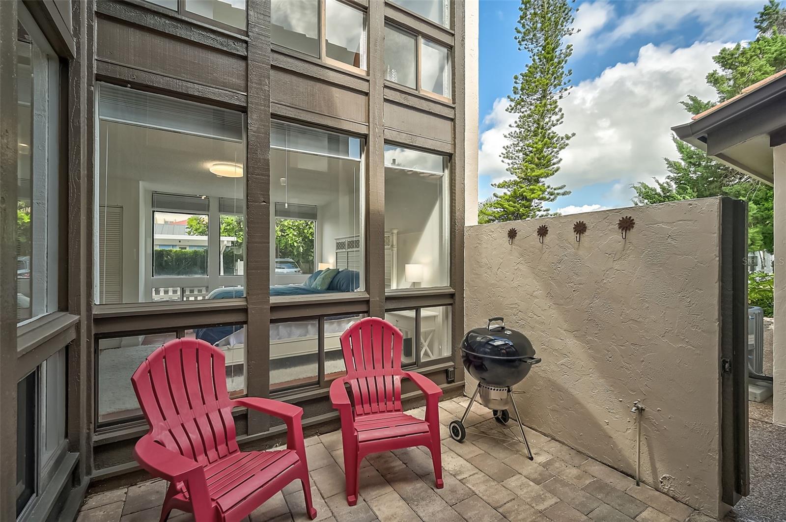 EMBASSY VILLAS - Residential Lease