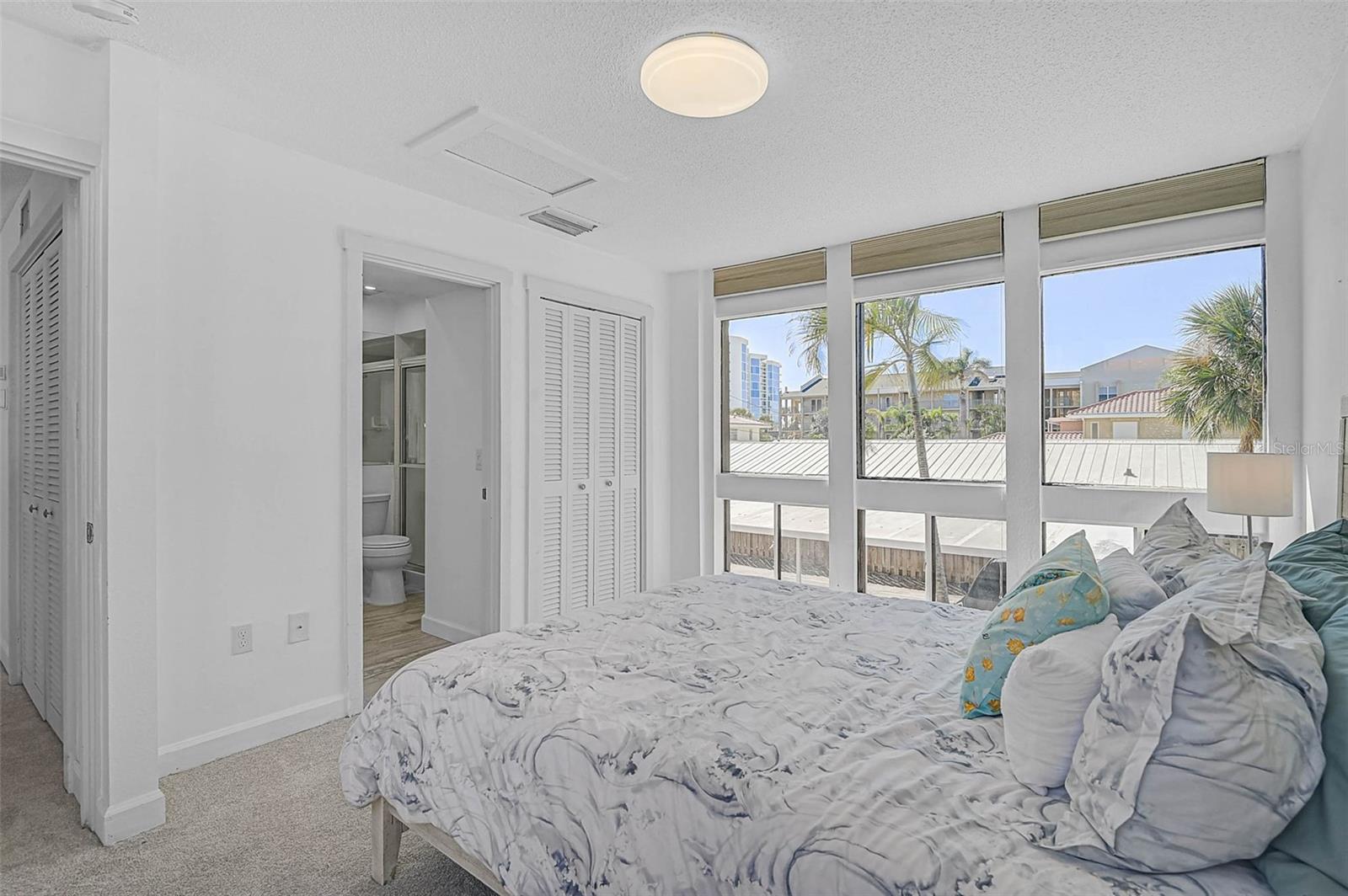 EMBASSY VILLAS - Residential Lease