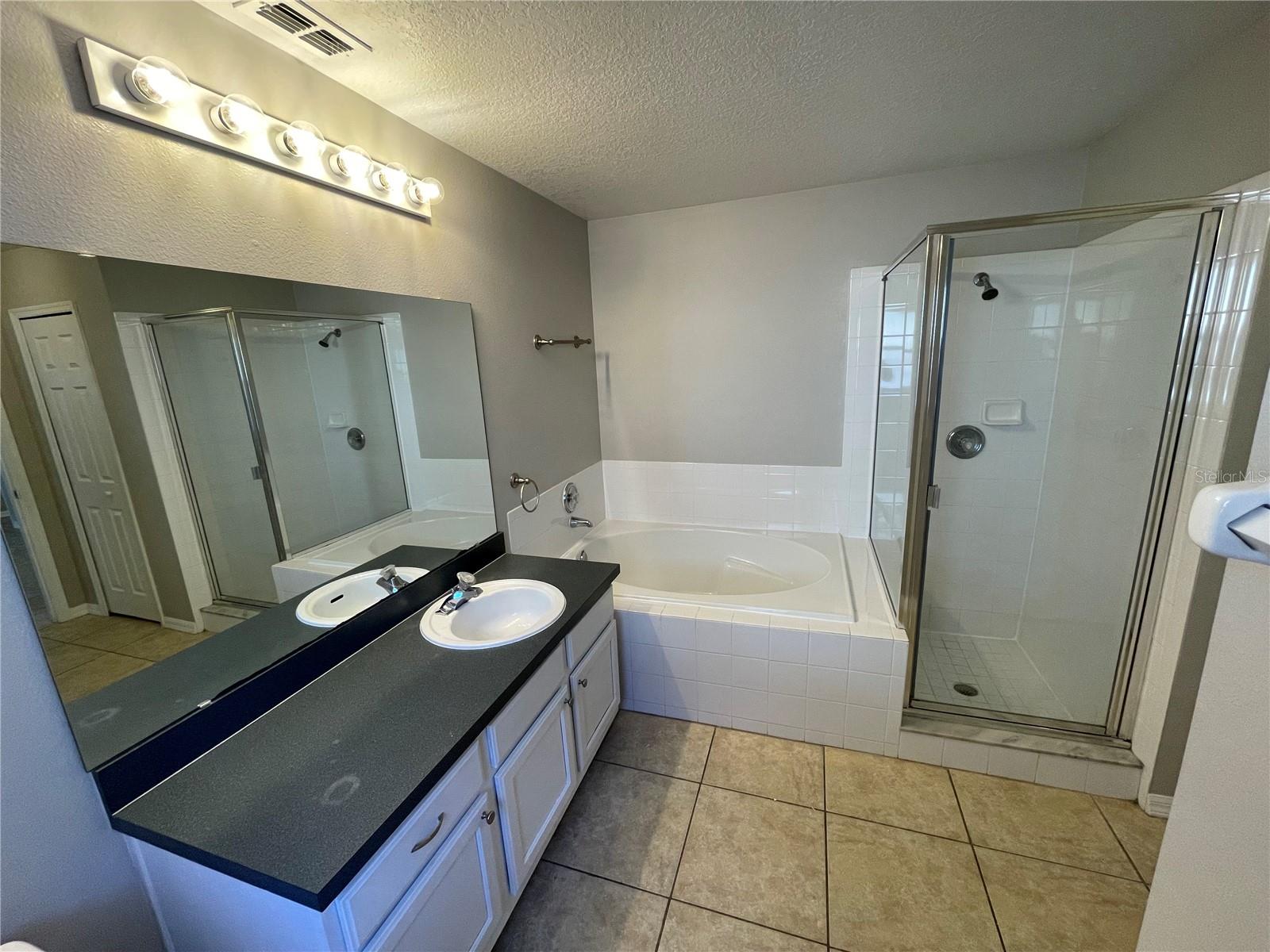 OAK HAMMOCK - Residential Lease