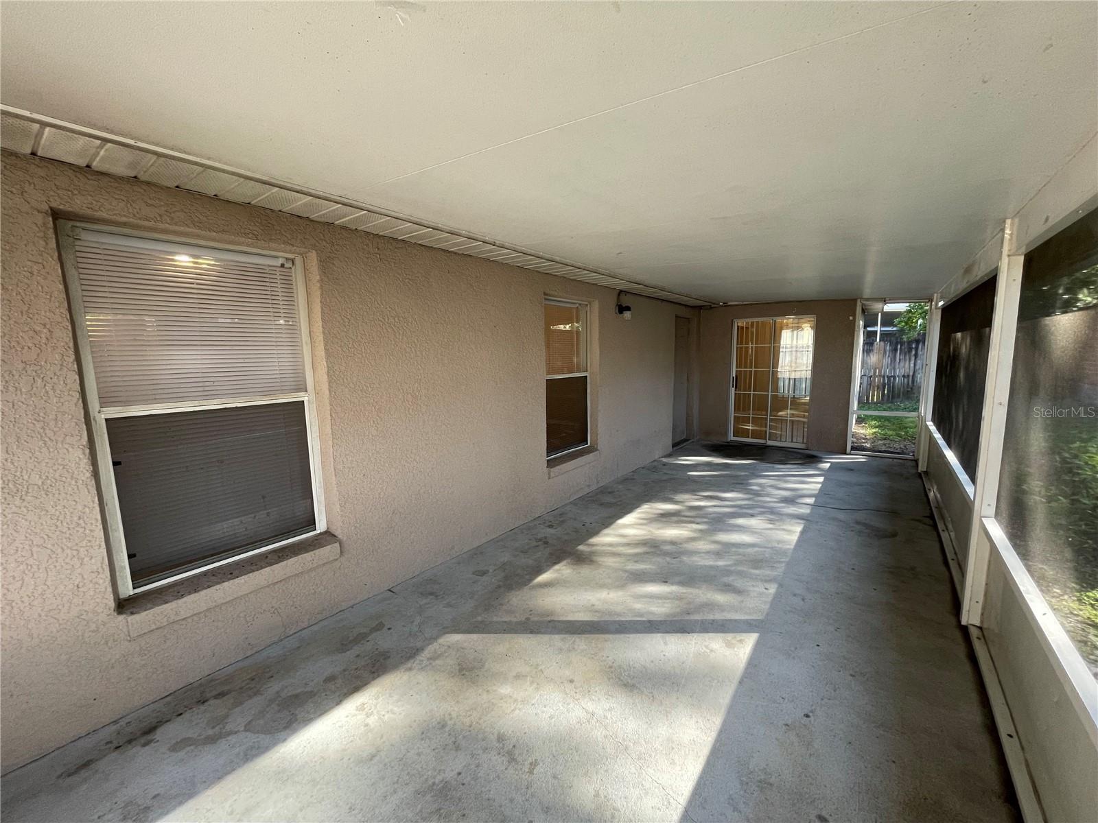 OAK HAMMOCK - Residential Lease