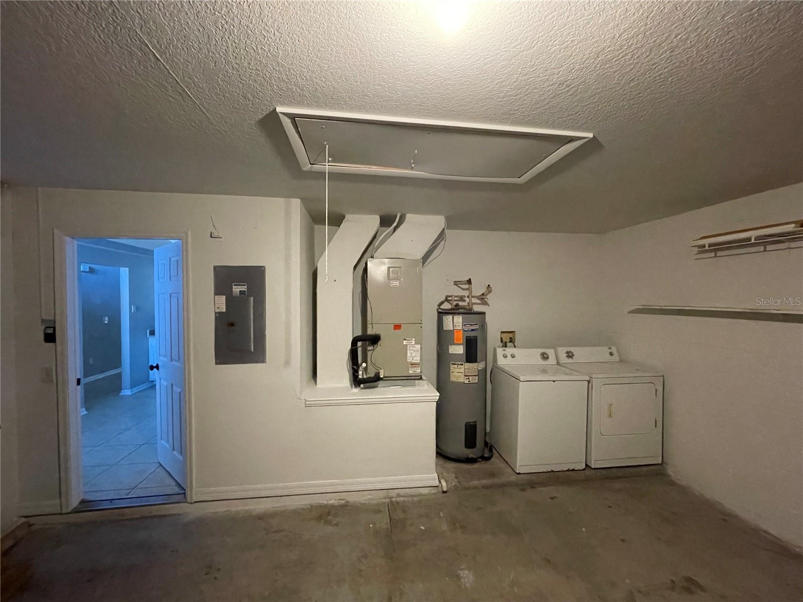 OAK HAMMOCK - Residential Lease