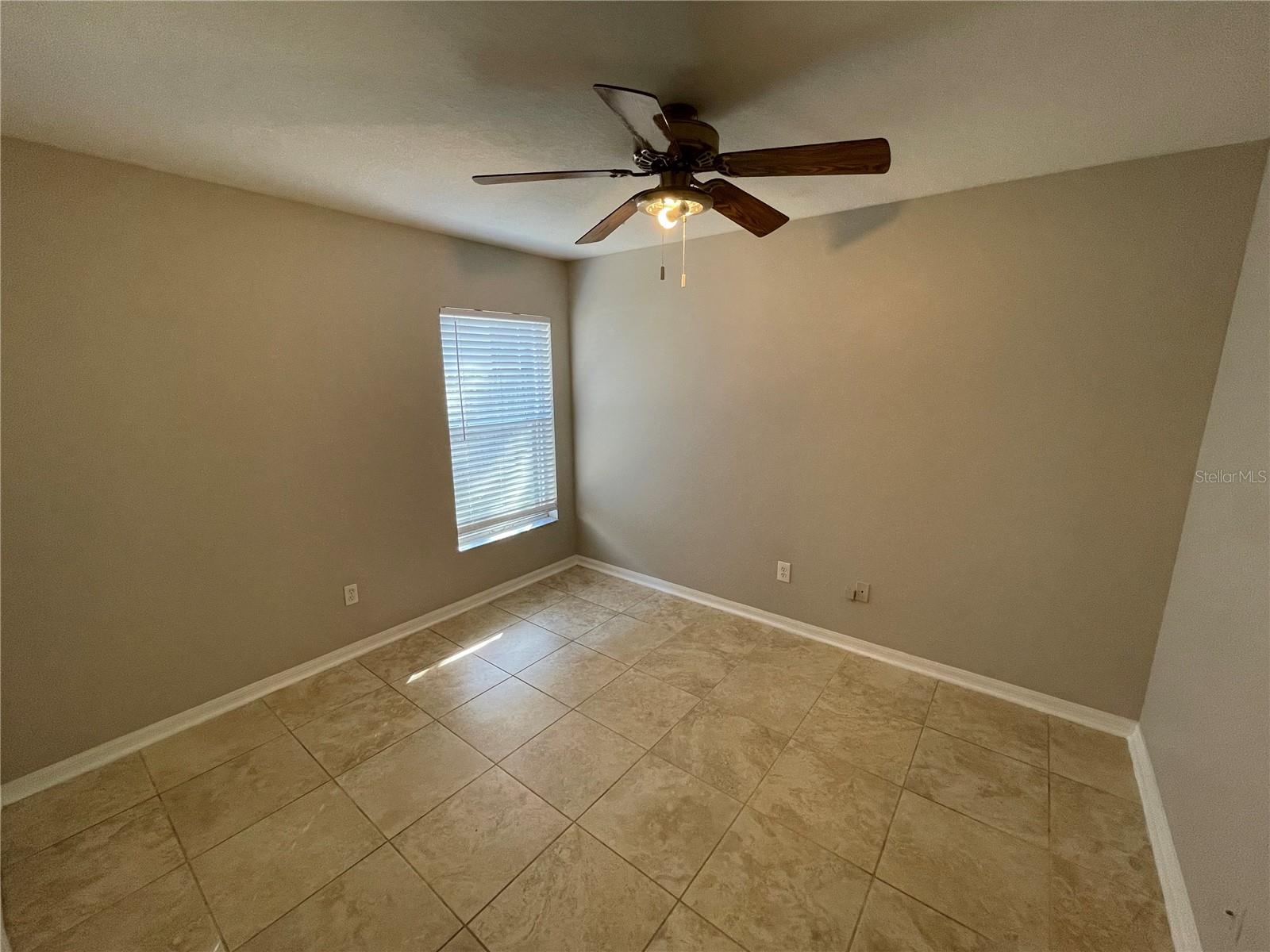 OAK HAMMOCK - Residential Lease