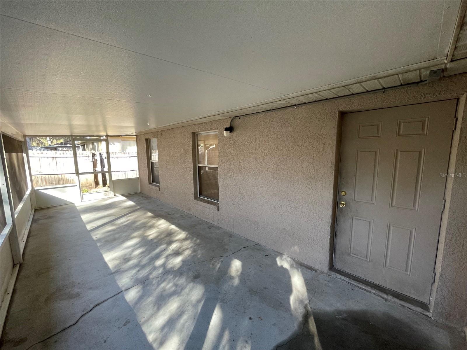 OAK HAMMOCK - Residential Lease