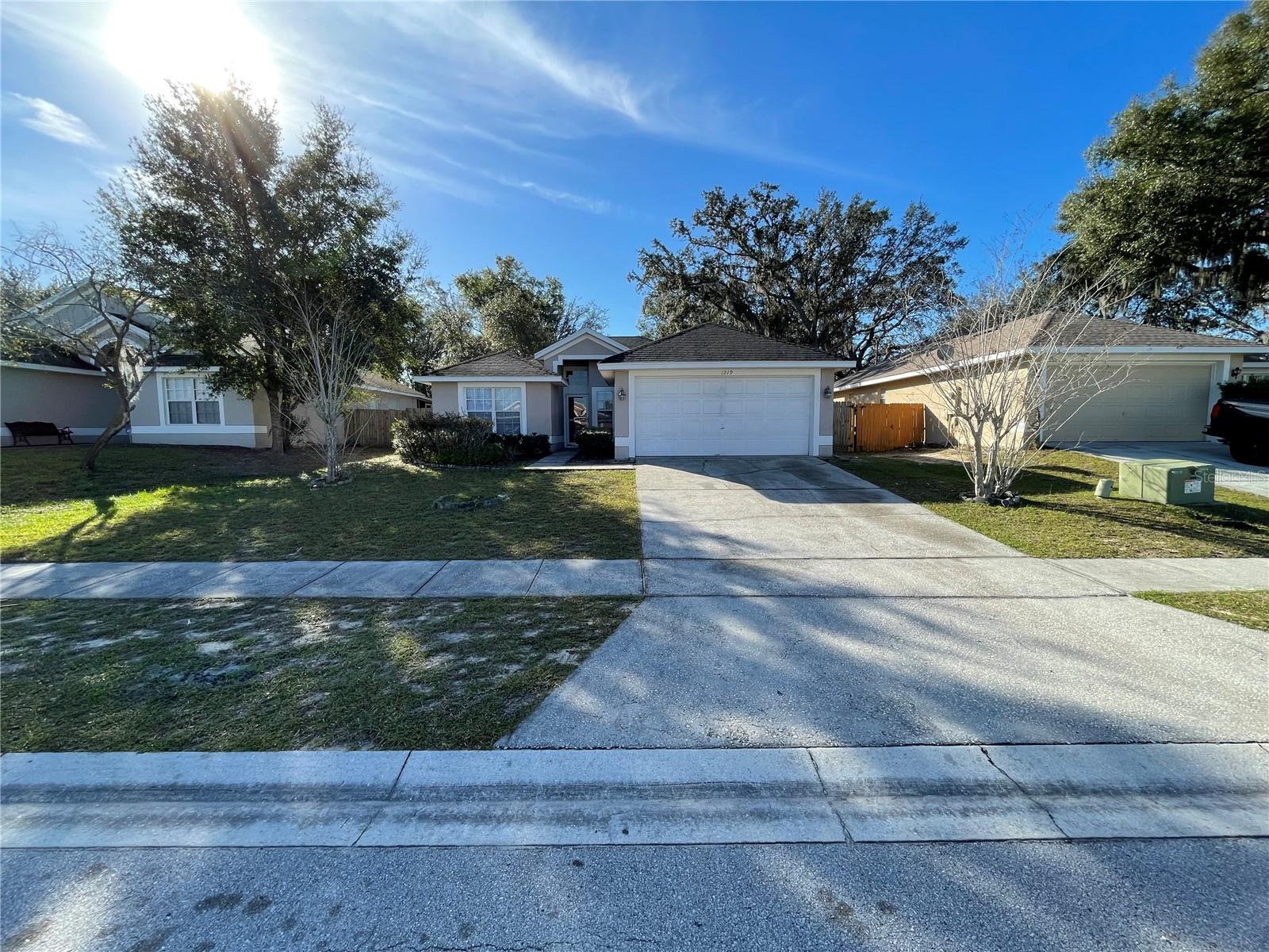 OAK HAMMOCK - Residential Lease