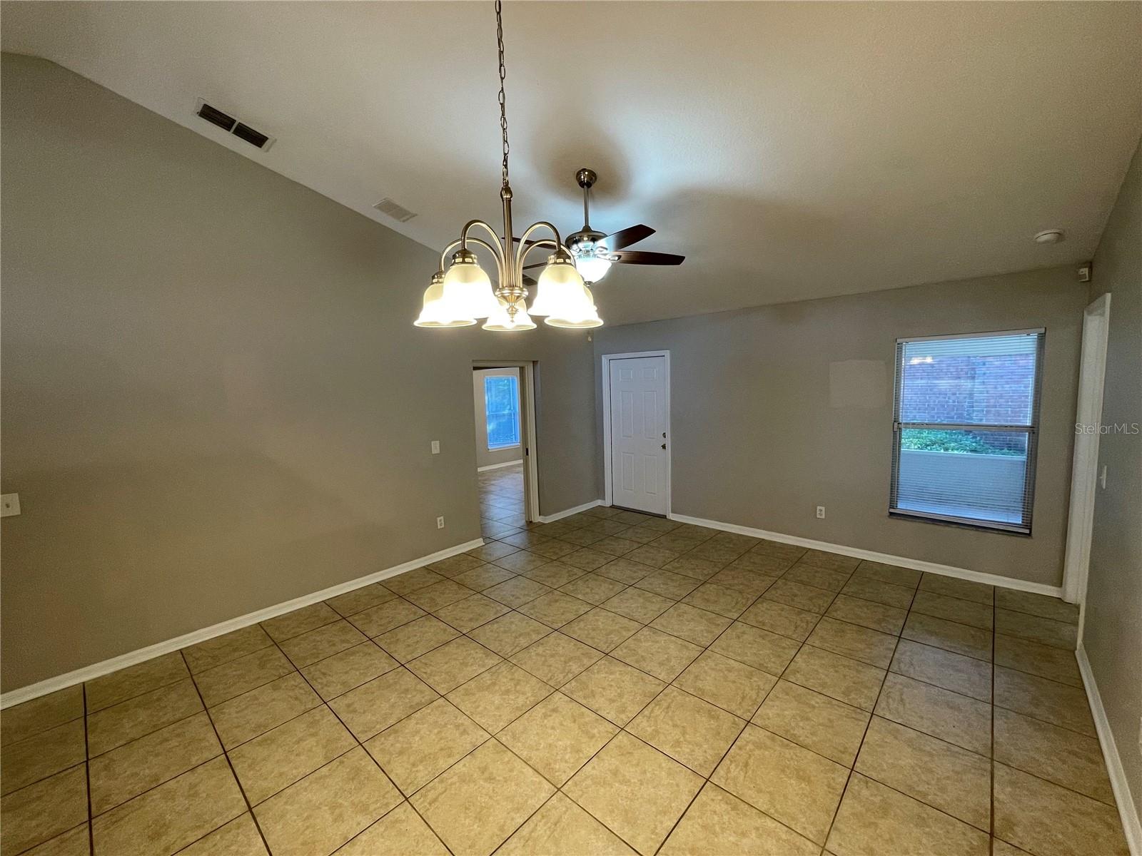 OAK HAMMOCK - Residential Lease