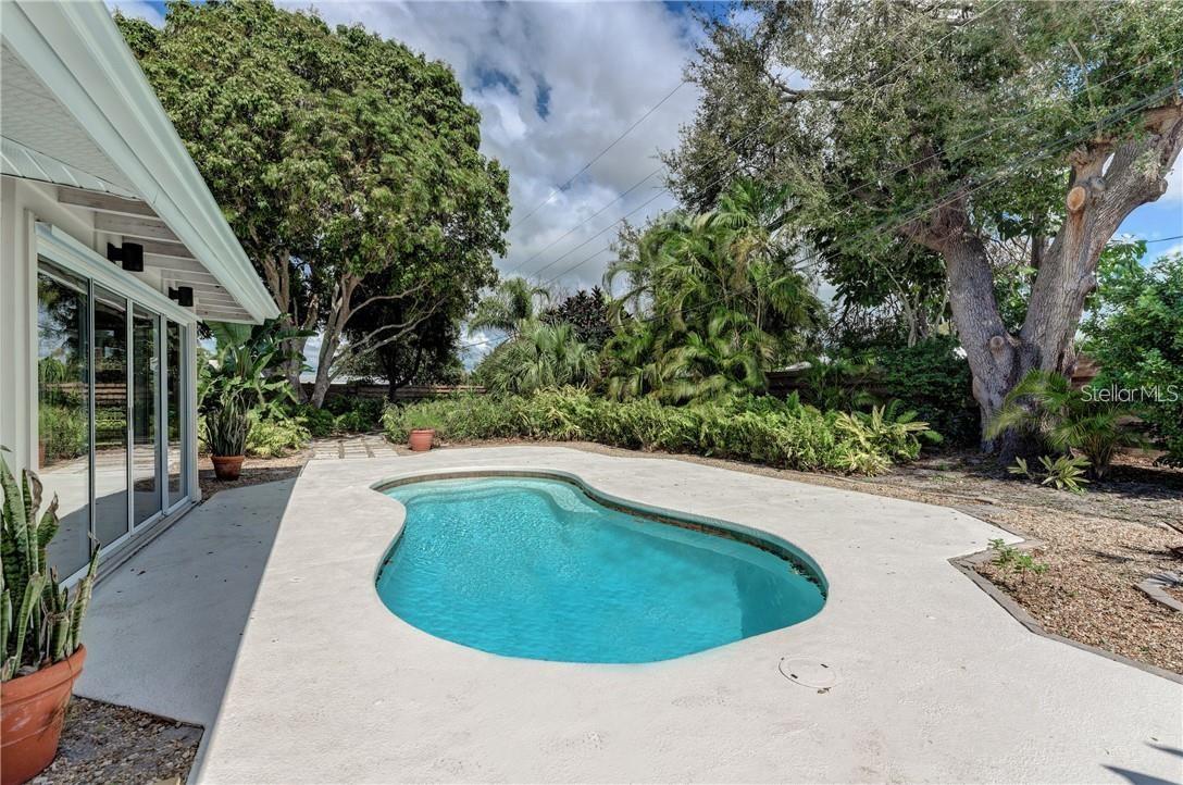 GULF GATE - Residential Lease