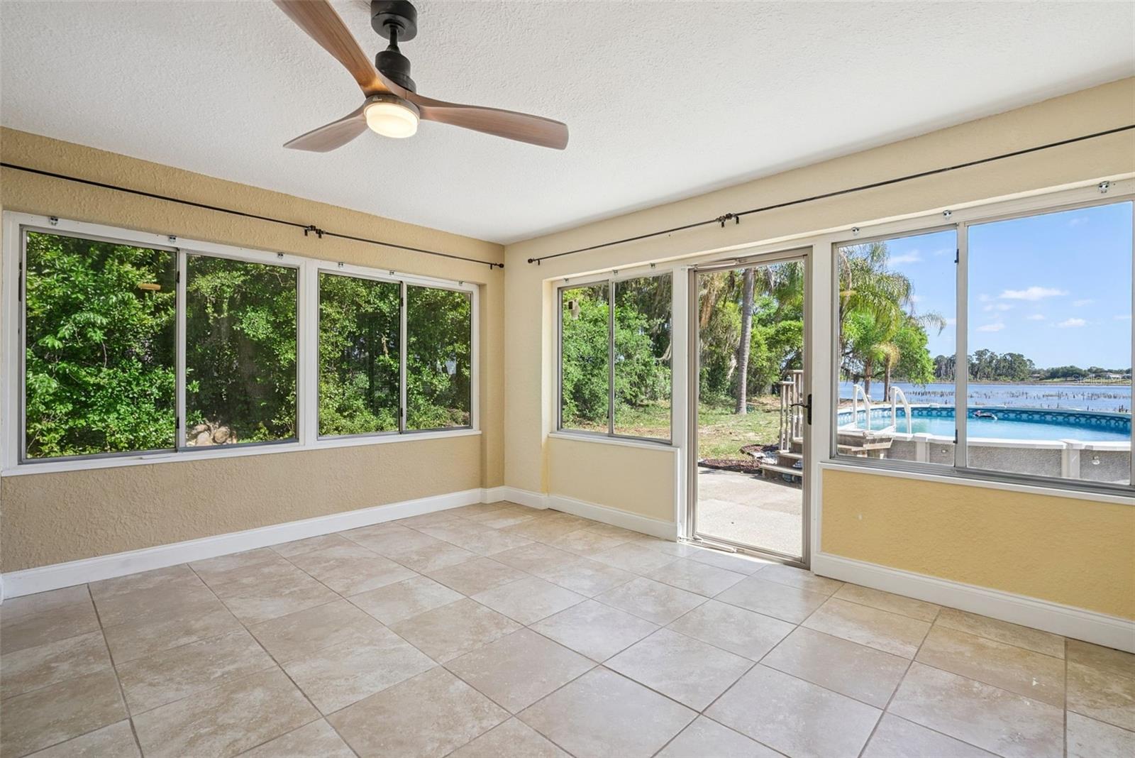 DELTONA LAKES UNIT 31 - Residential