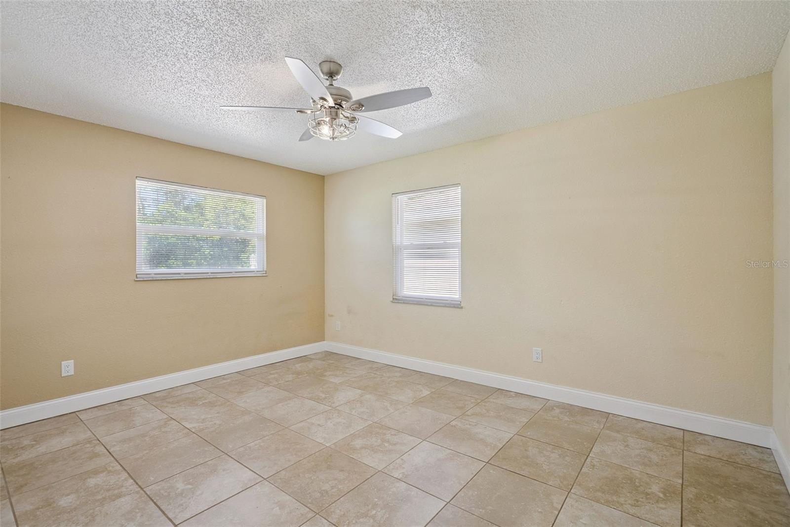 DELTONA LAKES UNIT 31 - Residential