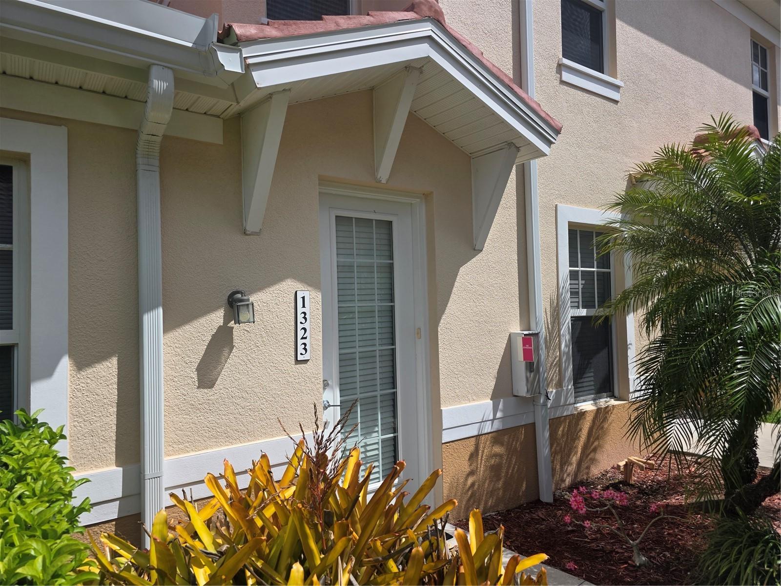 240 W END DRIVE 1323