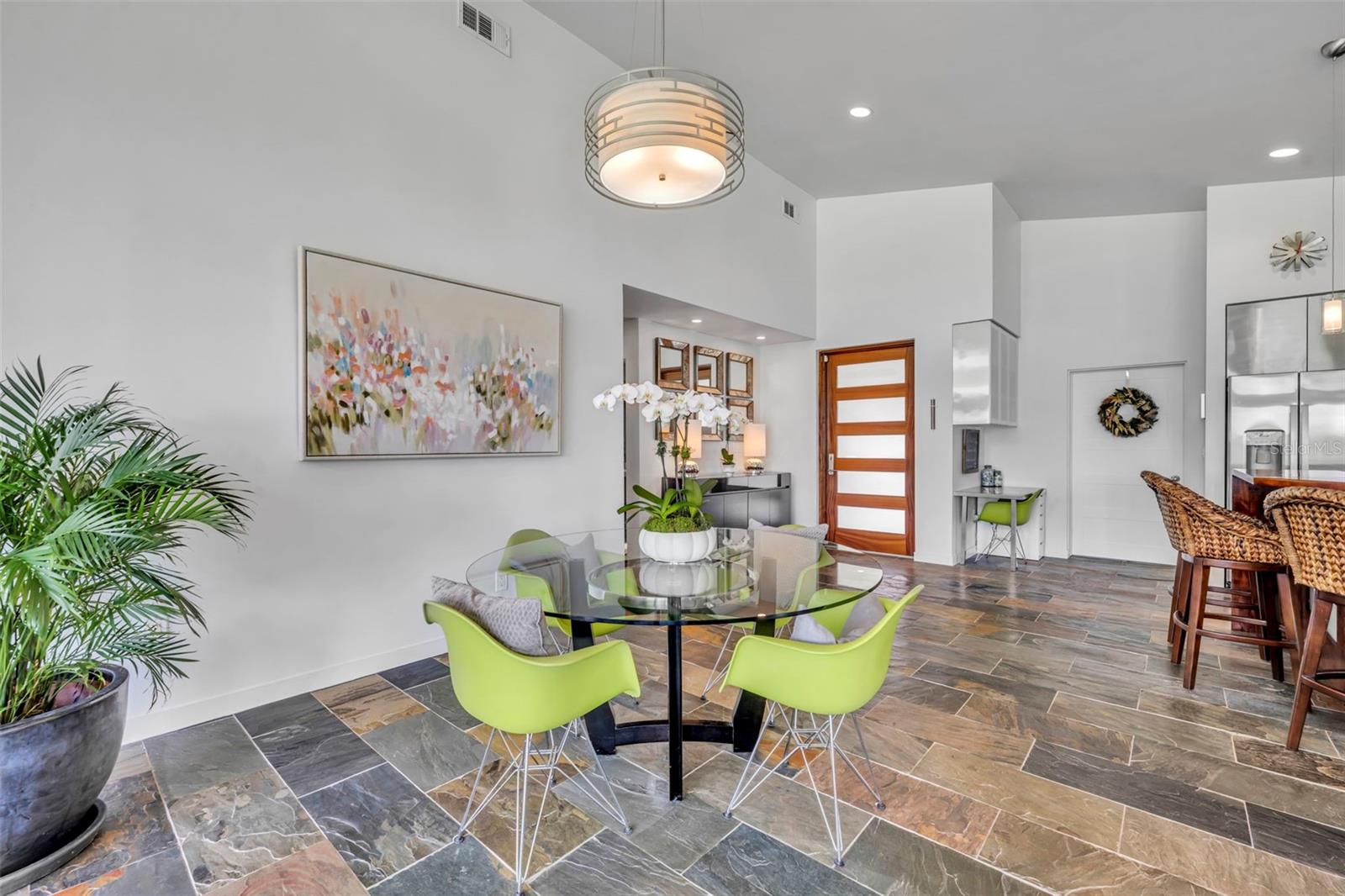 Casas a venda 4 - Jen Dantas 1841 LAKE SPIER DRIVE