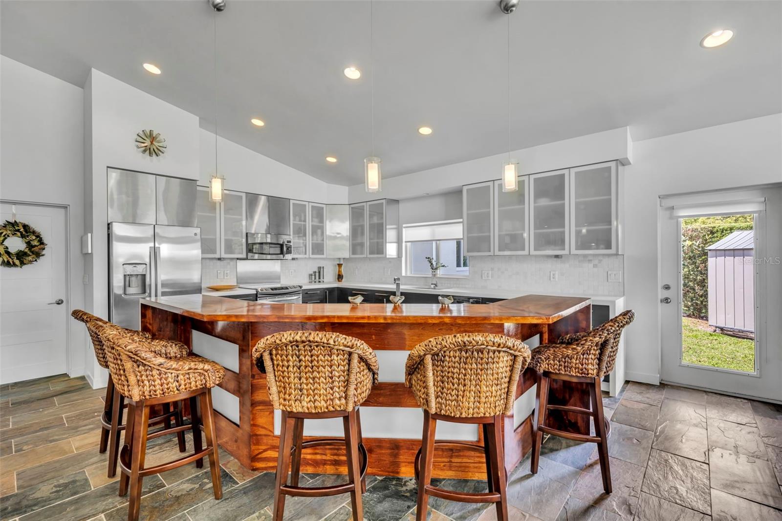 SOUTH LAKEMONT SHORES - Residential