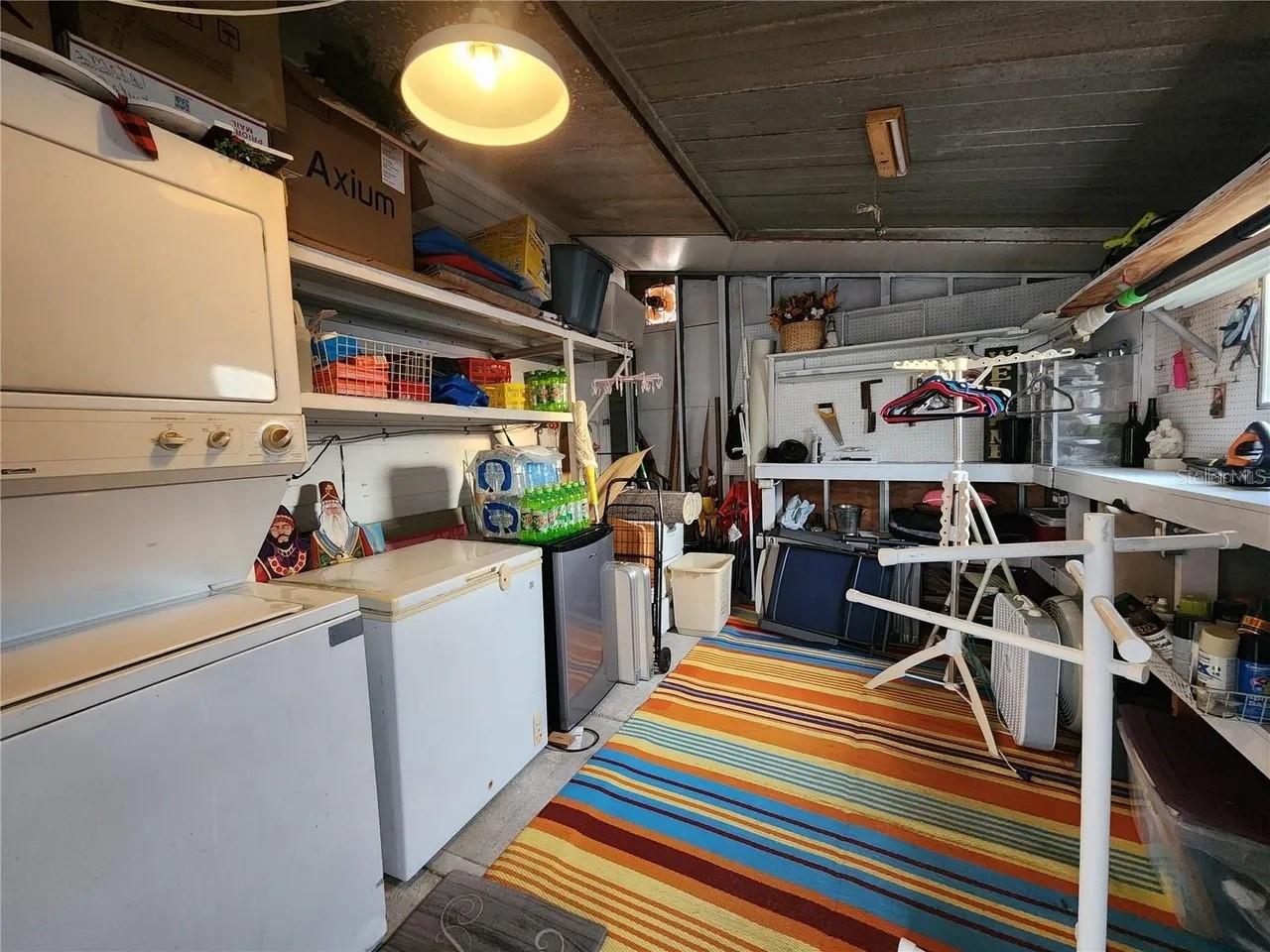 LAKE SEMINOLE ESTATES MOBILE HOME PARK UNREC - Residential