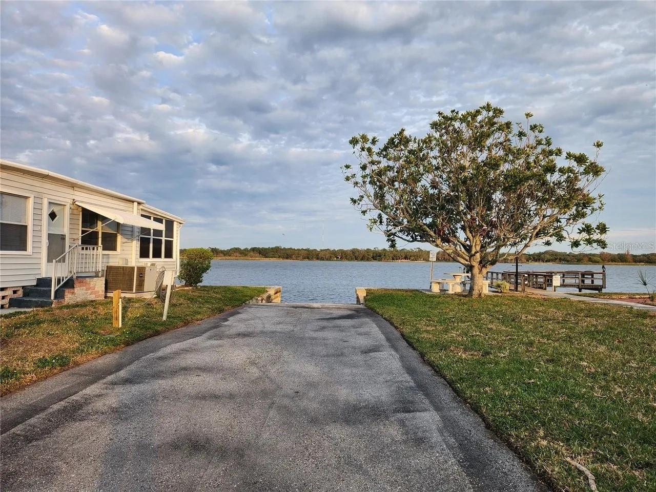 LAKE SEMINOLE ESTATES MOBILE HOME PARK UNREC - Residential