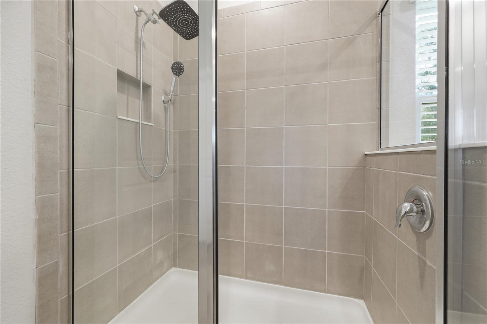 BRIARWOOD PH 1 PB 37 PG 33 - Residential