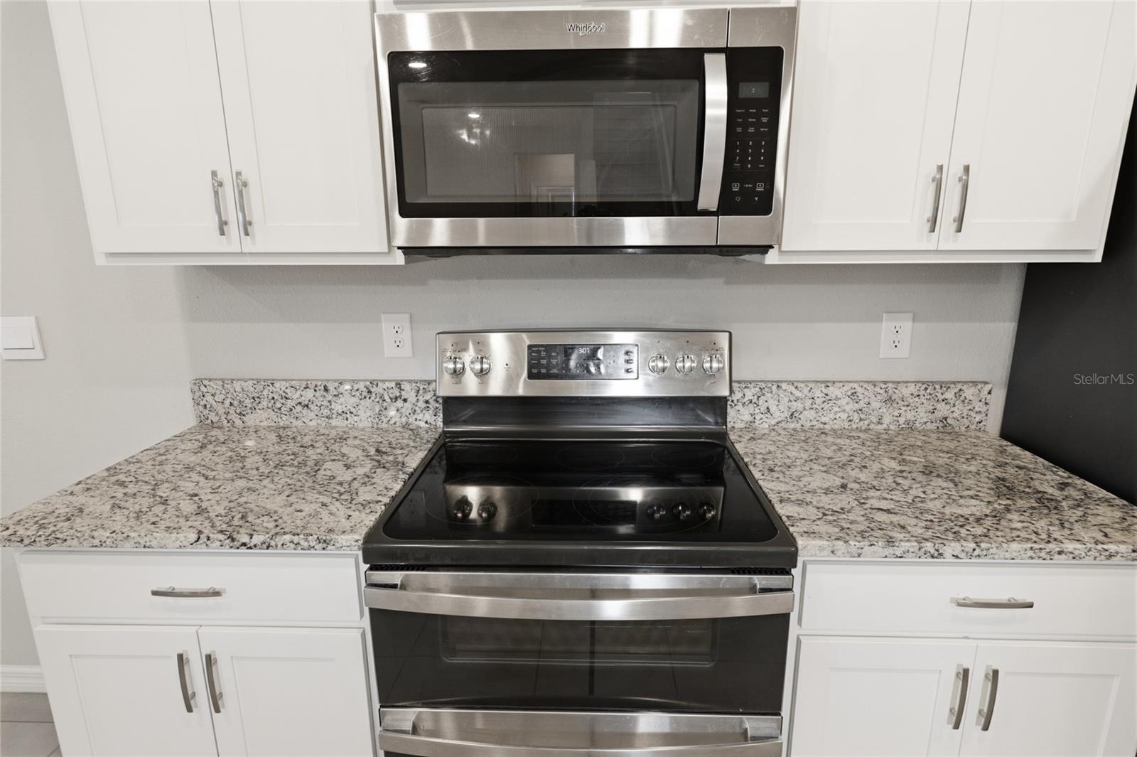 BRIARWOOD PH 1 PB 37 PG 33 - Residential