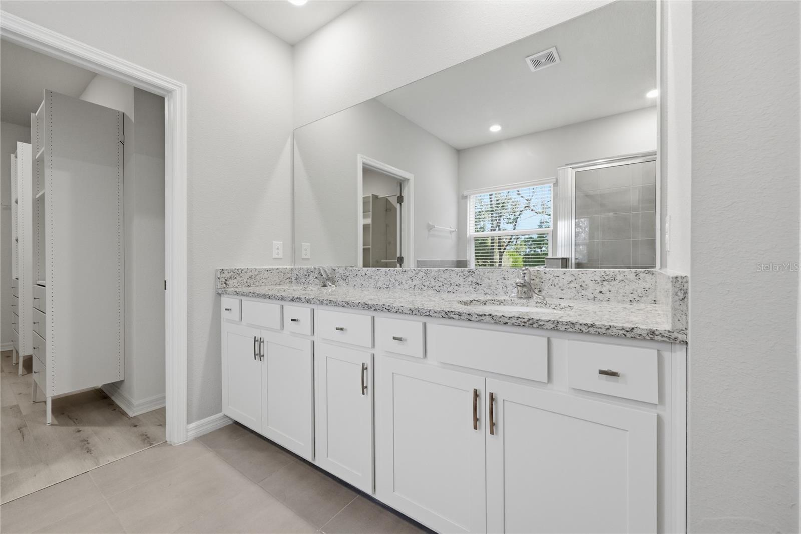 BRIARWOOD PH 1 PB 37 PG 33 - Residential