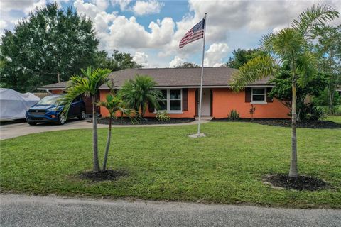 Photo of 147 Hayes Street, Lake Wales, FL 33859 (MLS # P4936302)