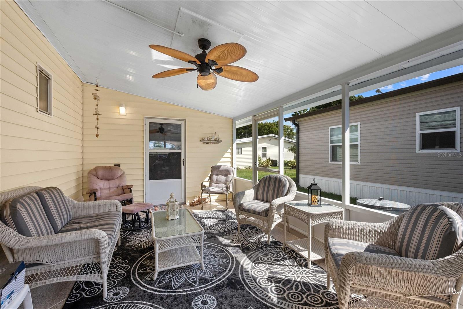 OAKS ROYAL MOBILE HOME SUB - Residential