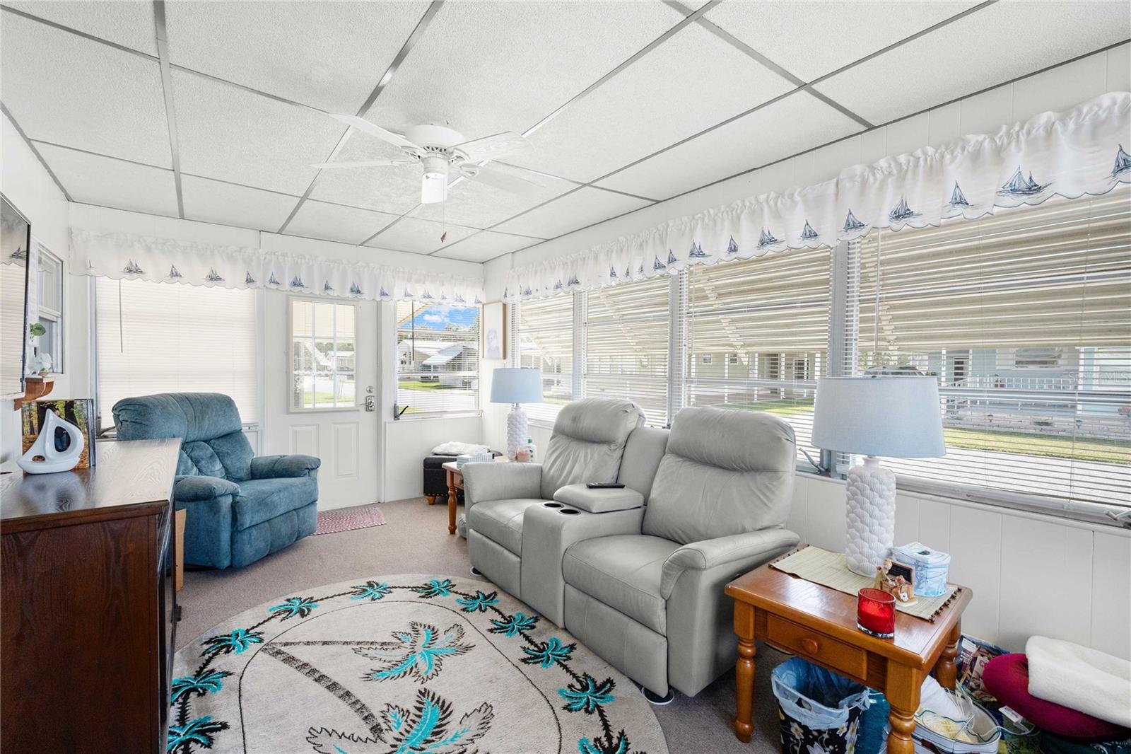 OAKS ROYAL MOBILE HOME SUB - Residential