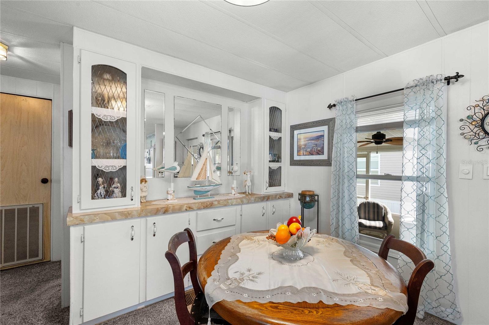 OAKS ROYAL MOBILE HOME SUB - Residential