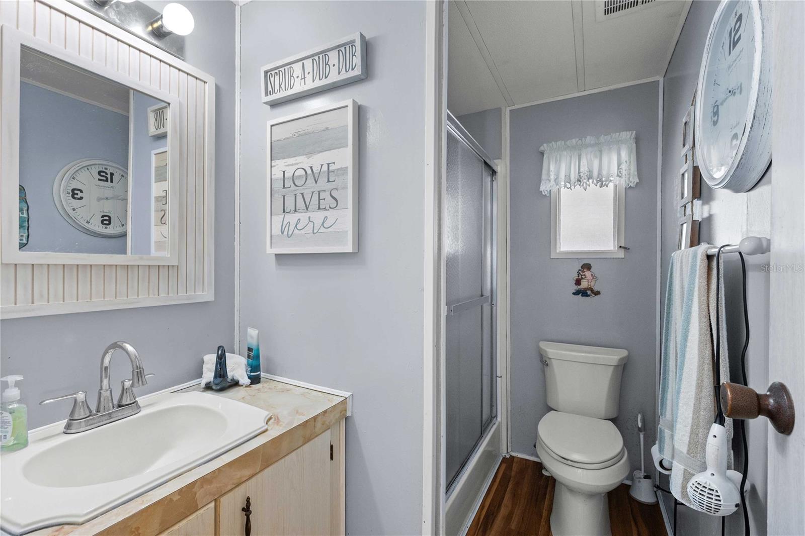 OAKS ROYAL MOBILE HOME SUB - Residential