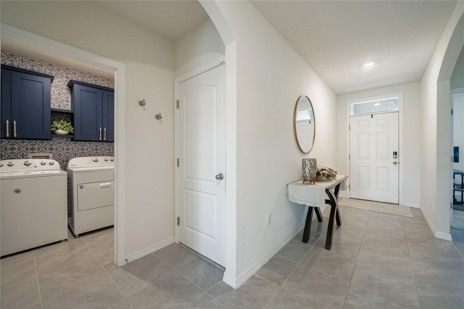 LAKES/LAUREL HLNDS PH 2B - Residential