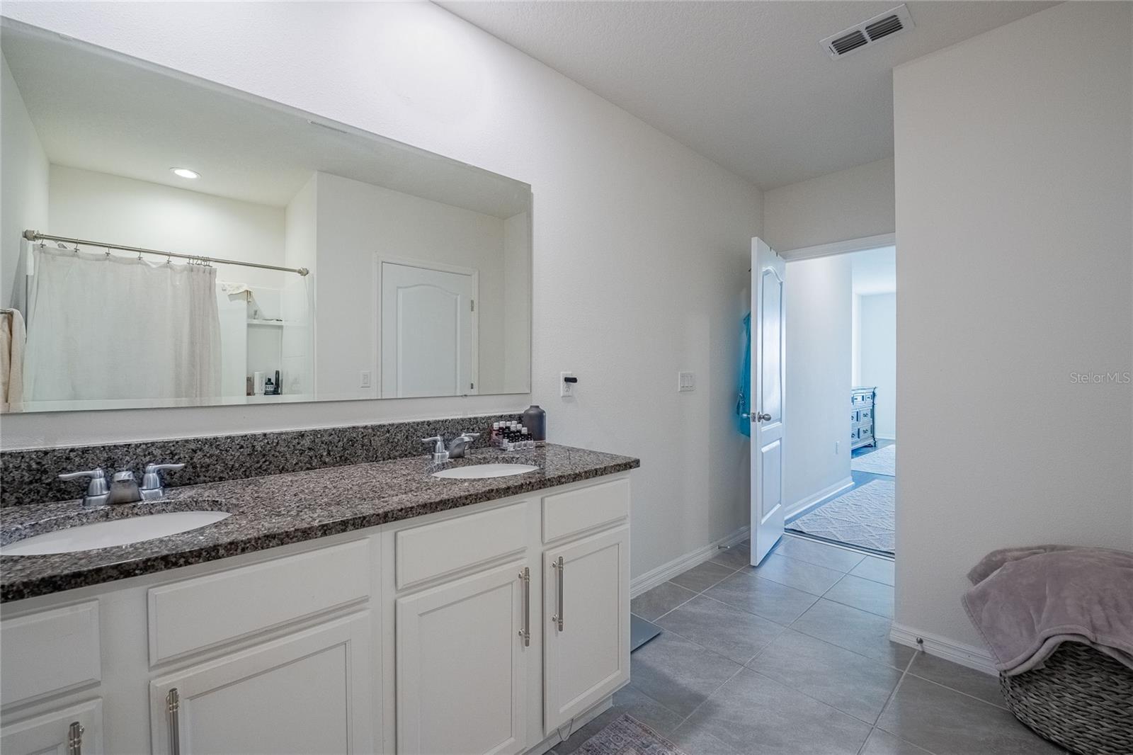 LAKES/LAUREL HLNDS PH 2B - Residential