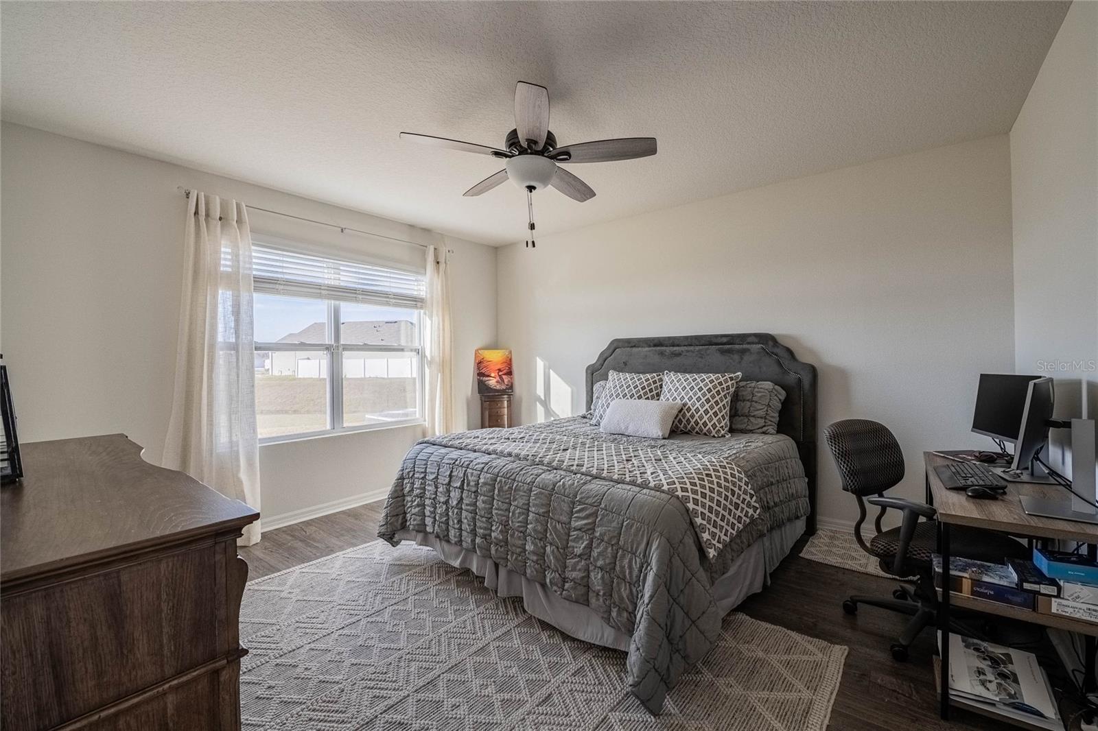 LAKES/LAUREL HLNDS PH 2B - Residential