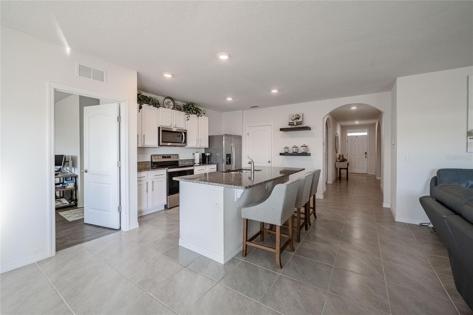 LAKES/LAUREL HLNDS PH 2B - Residential