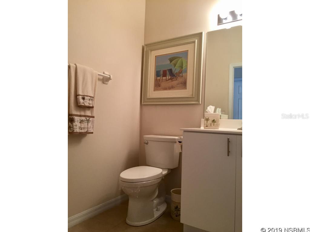 Venetian Bat Un 01 Ph 01B - Residential